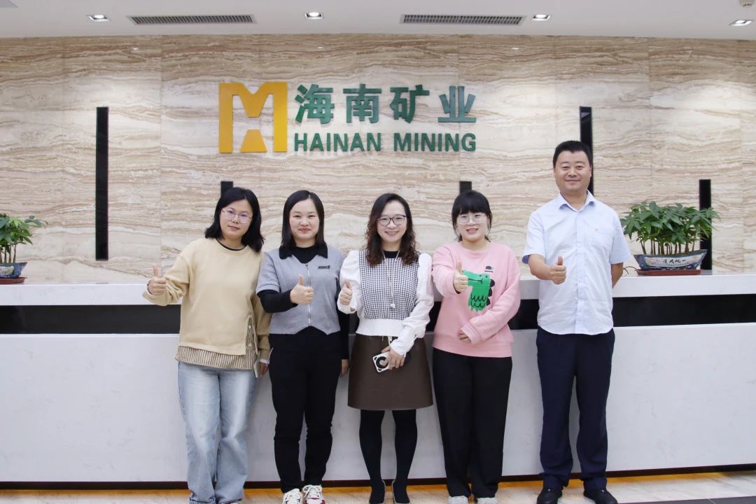 致敬“她”力量 华体会平台开展“国际妇女节”系列活动1_20240309154033.jpg