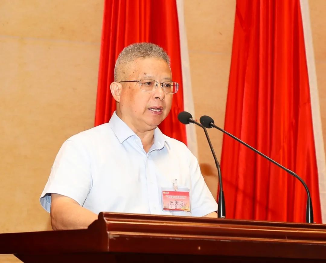 1714116366718677.jpg 华体会平台召开第四届职工代表大会第一次会议3.jpg